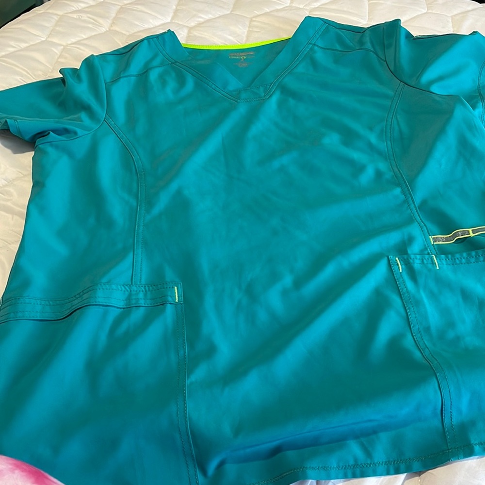 Scrub top